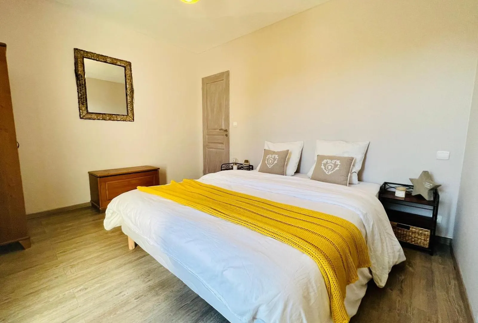 La Villa Louca Saint-Saturnin-les-Apt 0*,  France