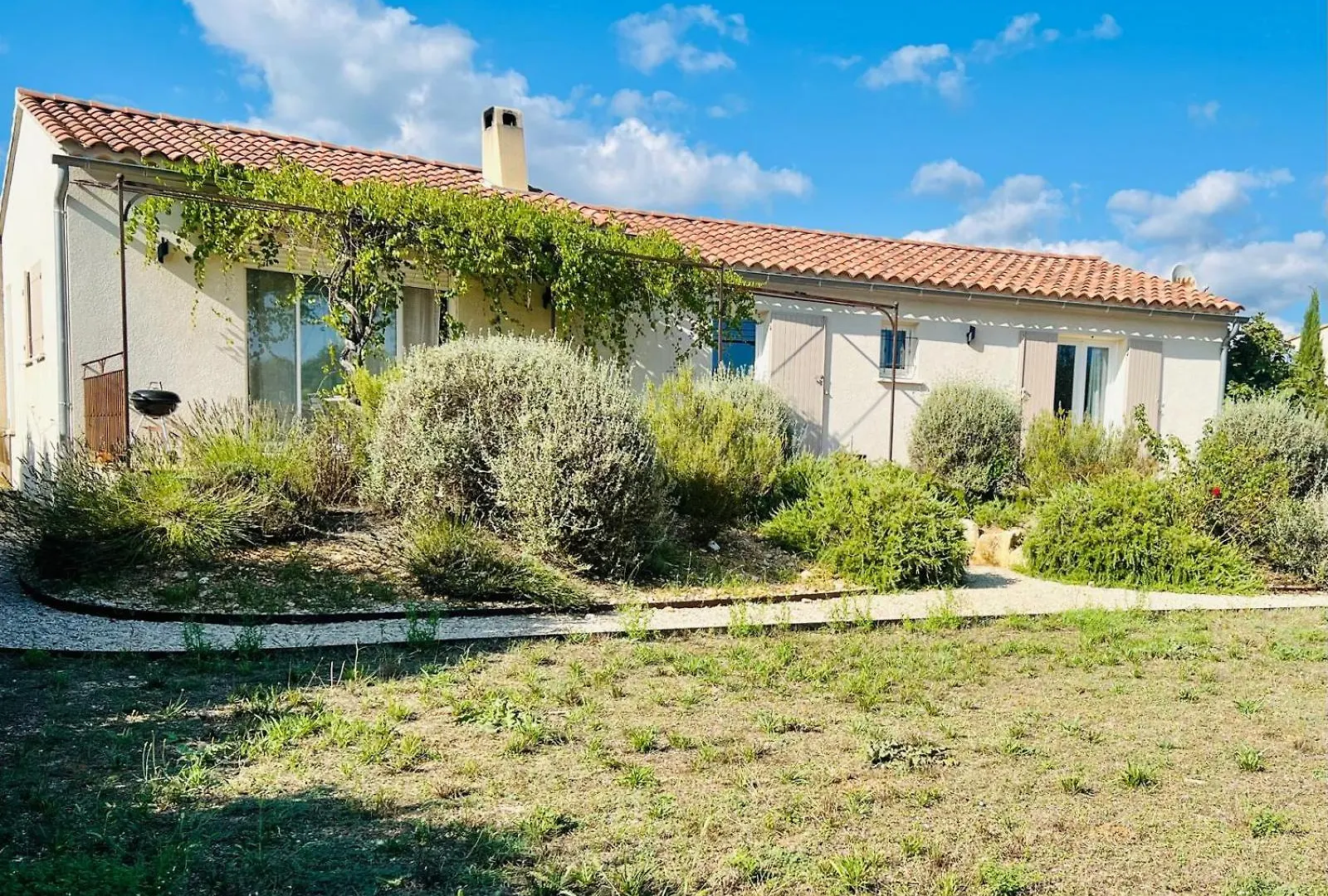 La Villa Louca Saint-Saturnin-les-Apt 0*,  France